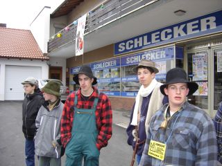 Alle Sch�fer sehen sich den restlichen Umzug an