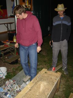 unter den Zeitungen kommt S�gemehl heraus