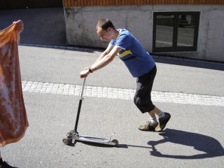 Dominic f�hrt Roller