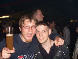 Christian und Sebbe feiern