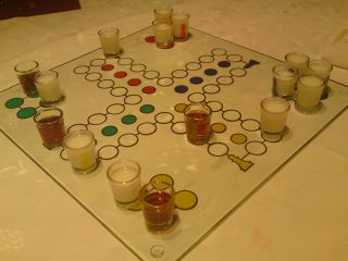 Mensch �rgere dich nicht mit Alkohol