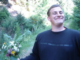 Mane hat einen Blumenstrau�