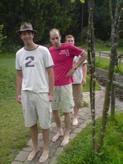 Jan, Dominic und Mane barfu�